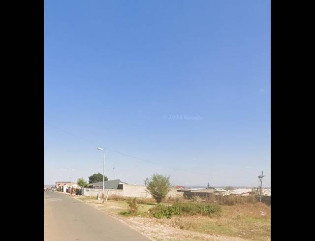 LAND FOR SALE IN NALEDI